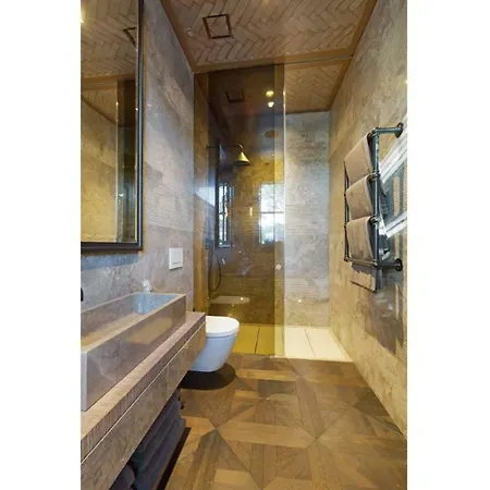 5 Bedoom Villa!! Apartment